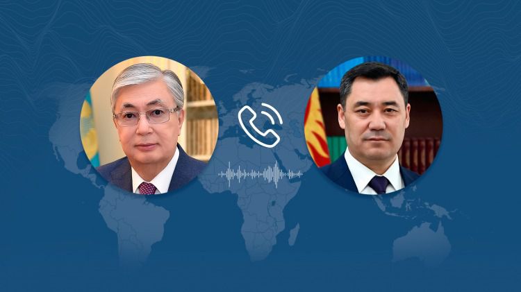 Президент Кыргызстана поздравил Токаева с Днем Независимости по телефону