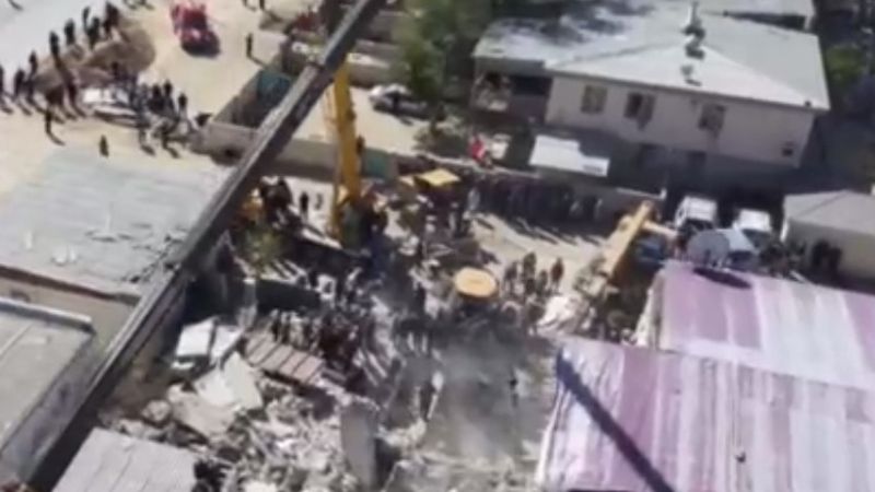 Обрушившийся после взрыва дом в Жанаозене сняли на видео с дрона
