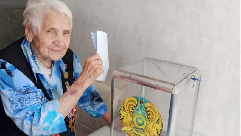 Қазақстан, референдум, Алматы, 100 жас