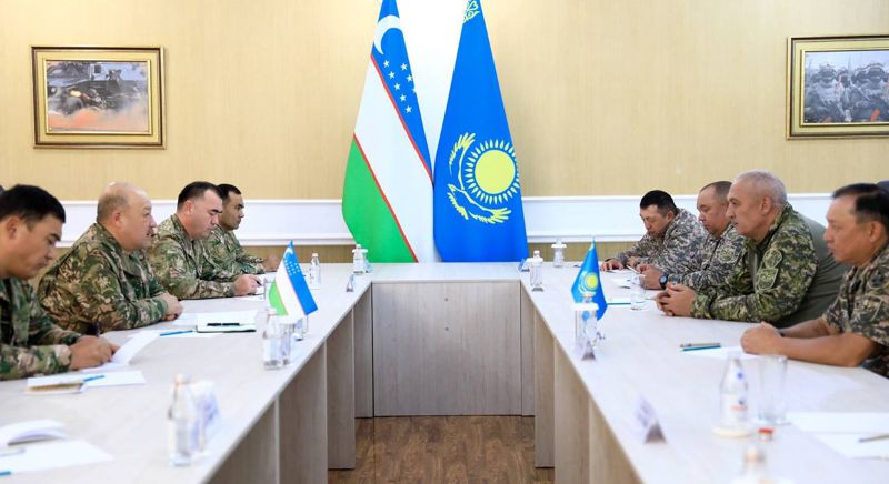 В Актау состоялась встреча министров обороны Казахстана и Узбекистана, фото - Новости Zakon.kz от 11.08.2023 18:40
