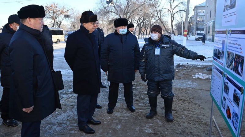 Токаев о теплосетях по стране:  Так долго продолжаться не может