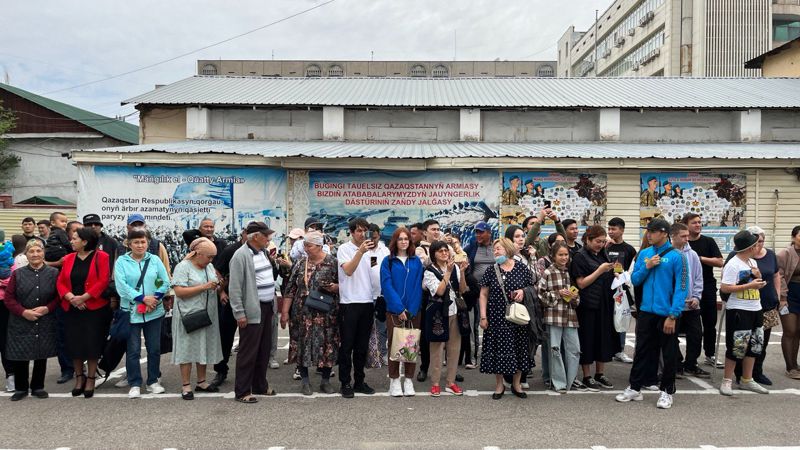 торжественные проводы алматинских призывников