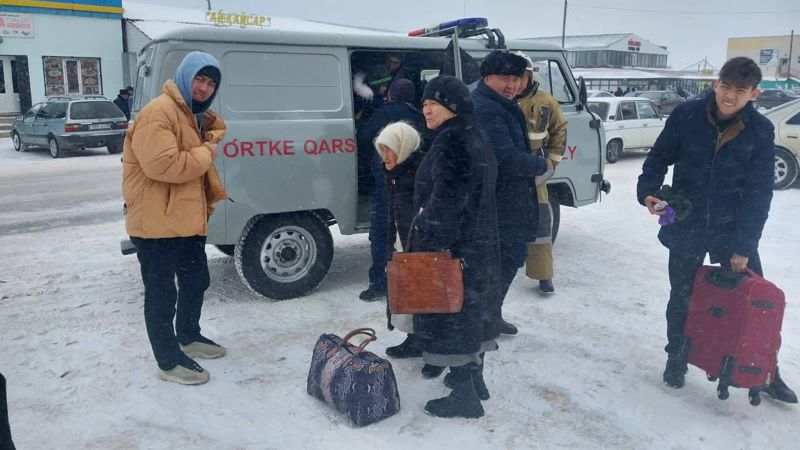 скопление машин в Жамбылской области