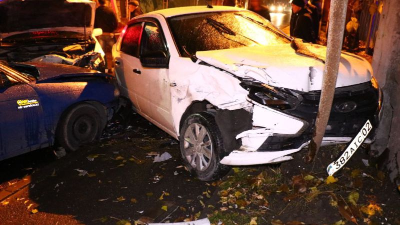 LADA Granta, Opel Astra, Toyota Camry