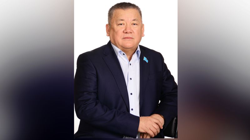 Фуат Сатыбаев принес присягу депутата Мажилиса