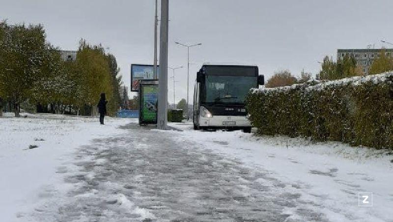 автобус снег