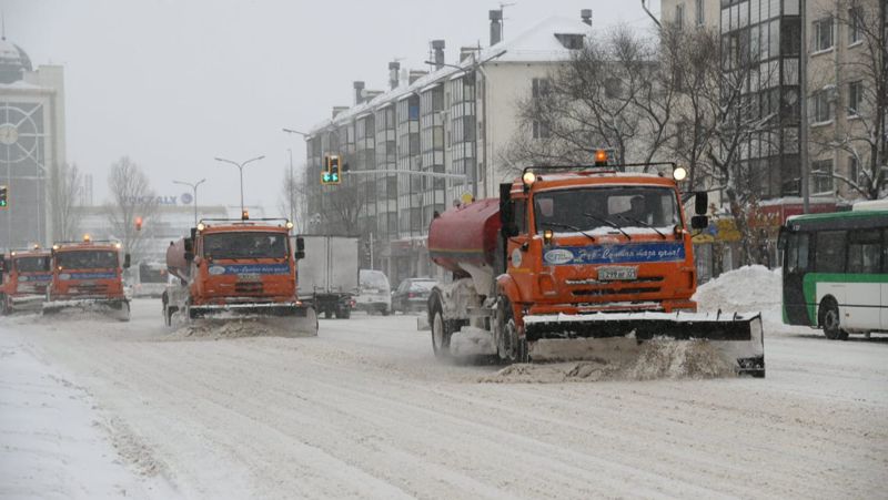 снегопад снегоуборочные машины