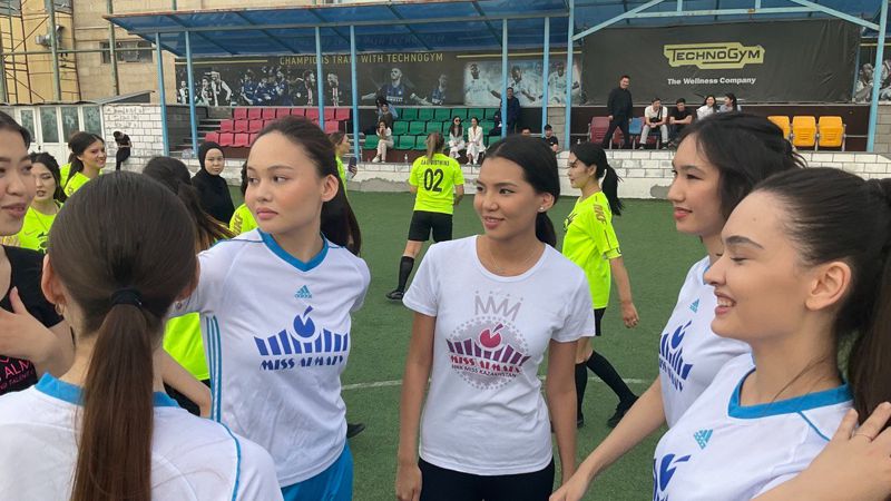 Мисс Алматы, футбол, блогеры