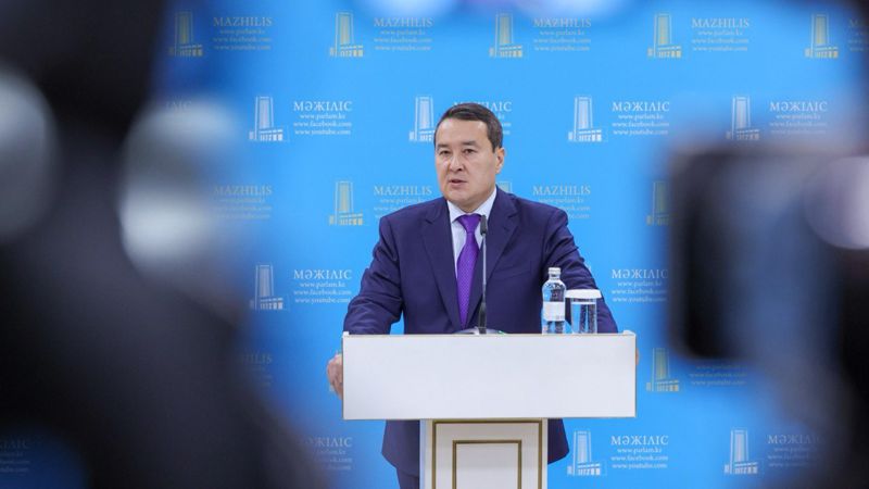 Смаилов опроверг слухи о покупке АМТ за 500 млрд долларов