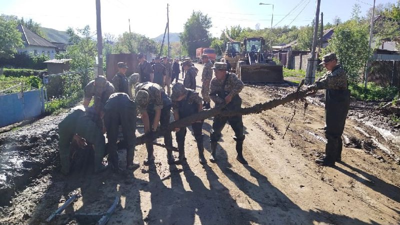 Ликвидация последействия селя в Текели, фото - Новости Zakon.kz от 16.05.2022 18:36