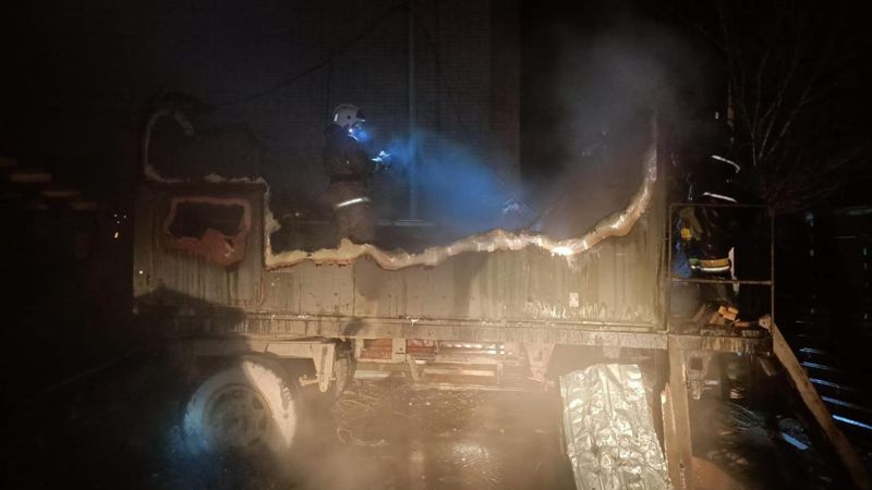 Человек сгорел в строительном вагончике в Павлодаре