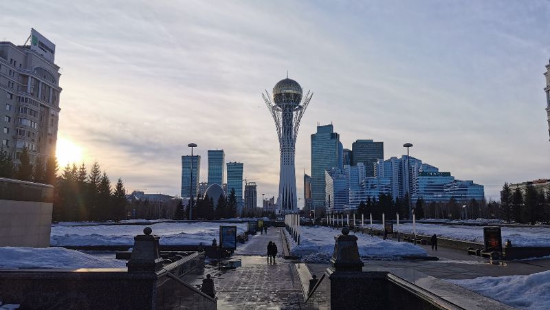 Нур-Султан зимой Kaspi.kz, фонд «Қазақстан халқына»