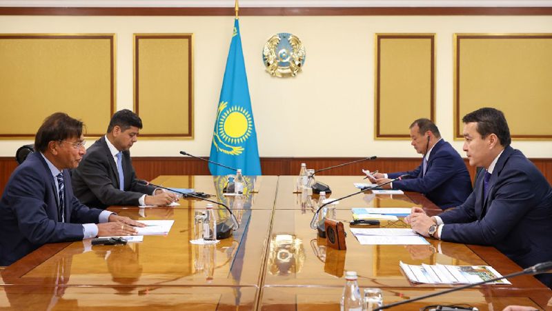 Смайылов Әлихан Смайылов лакшимимиттал басшысымен кездесу өткізді