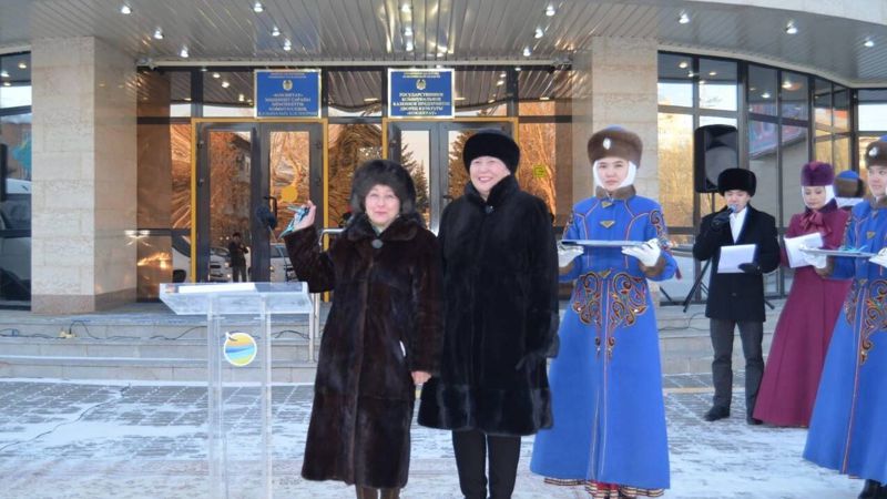 Ключи от новых автомобилей вручили санврачам Акмолинской области