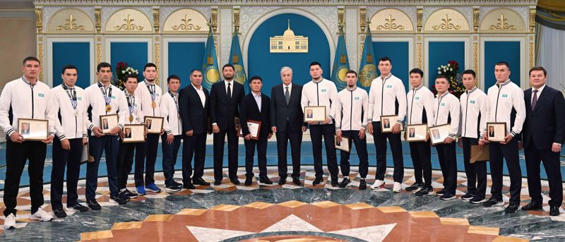 Токаев принял победителей чемпионата мира по боксу