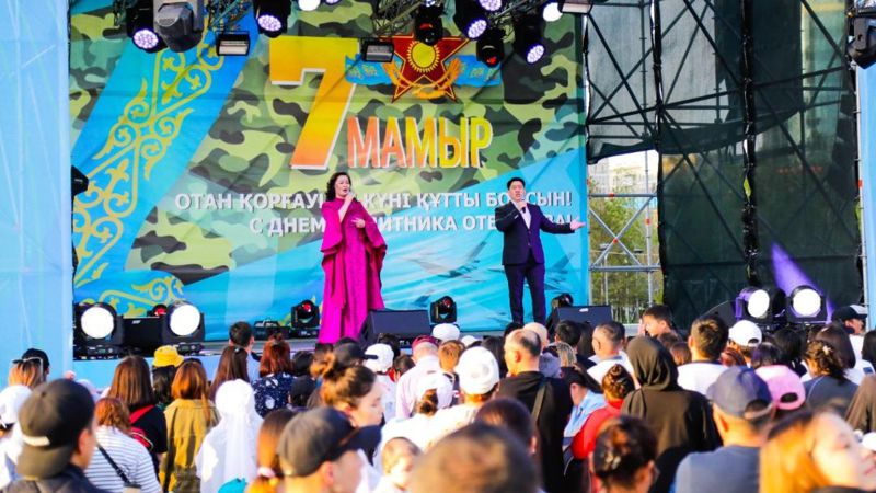 Open Air концертами отметили День защитника Отечества в Астане