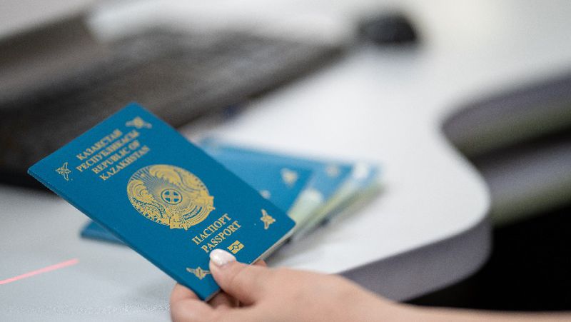 Кому не нужно платить госпошлину за паспорт и удостоверение личности