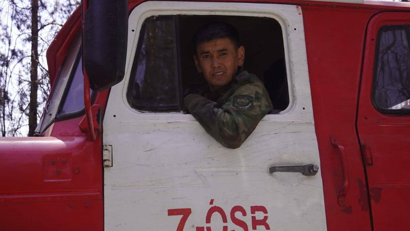 МЧС опубликовало фотографии пожарных с Абайской области