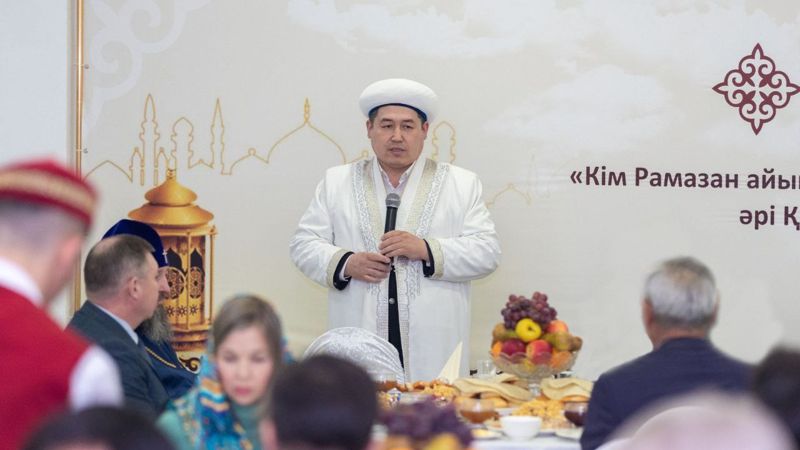 Ауызашар от имени президента страны прошел в мечети 