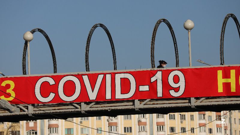 коронавирус, вывеска covid-19, заболевшие, статистика
