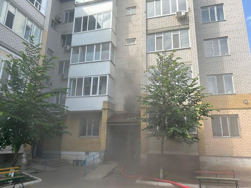 Детей эвакуировали из пожара в Уральске