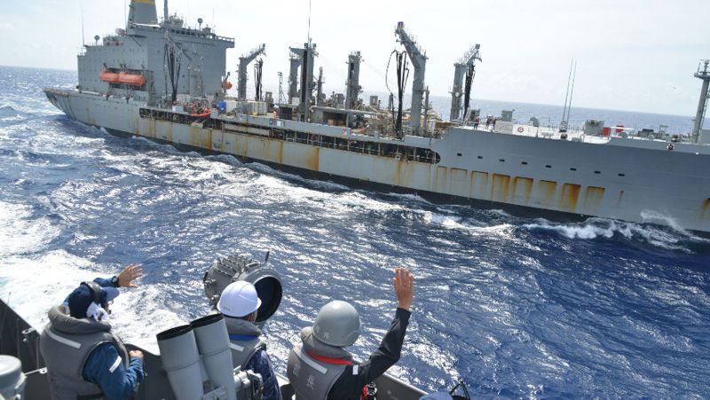 Боевой корабль Японии Министр обороны просит КНР