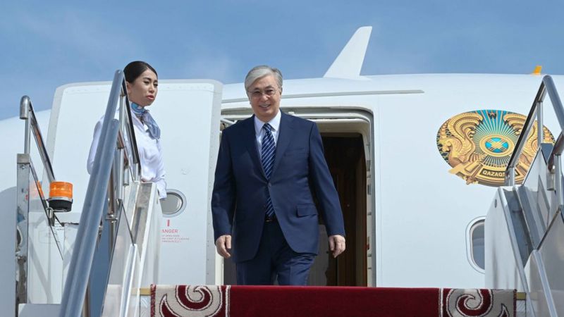 Президент Токаев прибыл в Кыргызстан