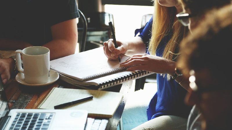 работники занятое население