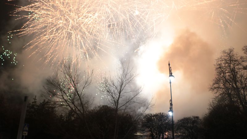 Отшашу Қазақстандықтар пиротехника қолданғаны үшін 3,4 млн айыппұл төлеген