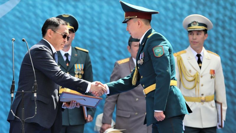 Посвященный Дню защитника Отечества