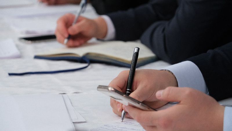 Оппозиция туралы заң қабылдау керек Сайлаушылармен кездесу