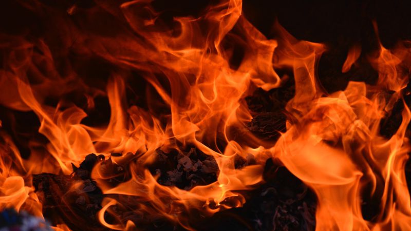 Огонь, пожар Взрыв газа в Новосибирске: двое погибли, 15 квартир разрушено
