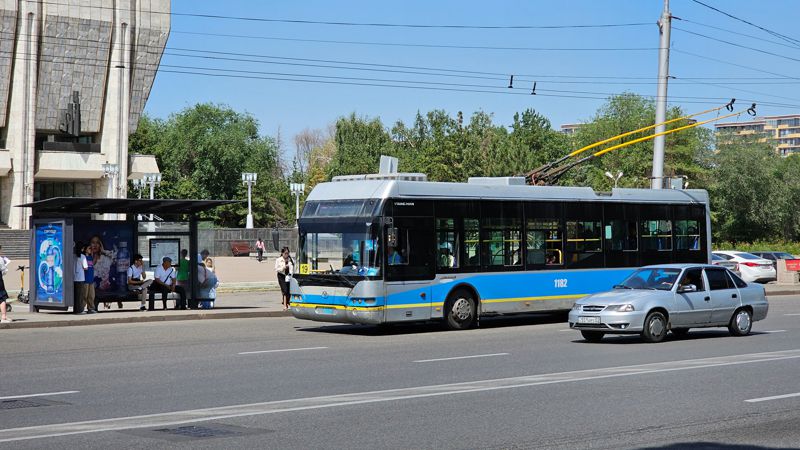 автобусные кармашки, фото - Новости Zakon.kz от 21.07.2023 10:12