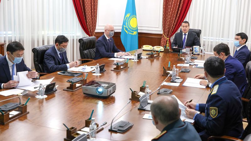 совещание в правительстве Из Казахстана по-прежнему пытаются незаконно вывозить ГСМ