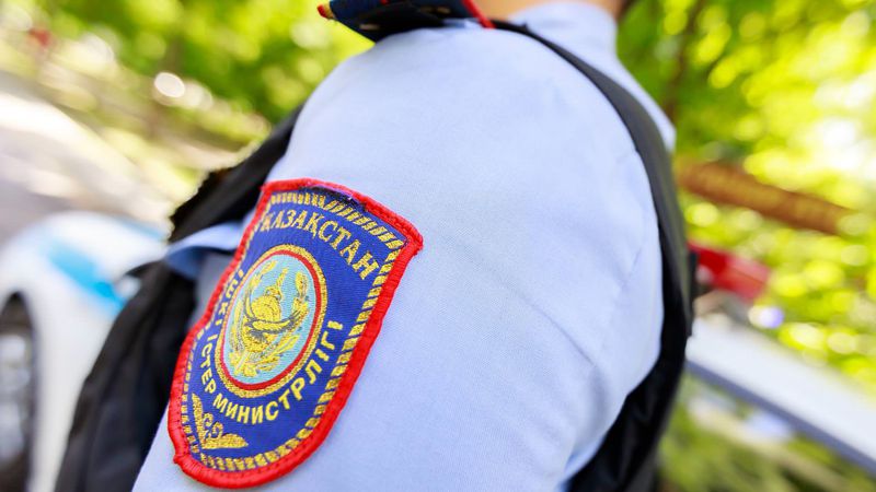 полицейский Каждый четвертый осужденный за коррупцию в Казахстане работал в органах внутренних дел