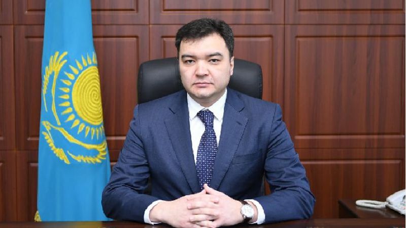 Дәурен Махажанов Дәурен Махажанов