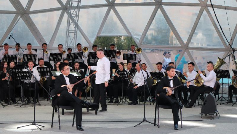 Казахстан день города филармония произведения исполнение