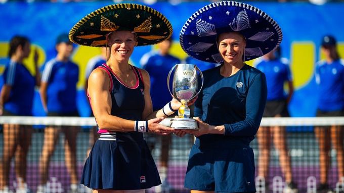 Вера Звонарёва Звонарёва стала первой с 2014 года теннисисткой-мамой, выигравшей парный Итоговый турнир