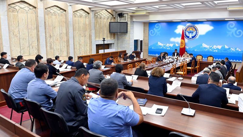 депутаты Жогорку Кенеш