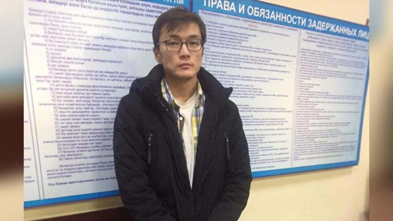 Обещал обменять тенге на рубли по 