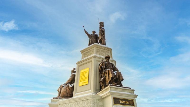 скульптура Усть-Каменогорск, Керей и Жанибек