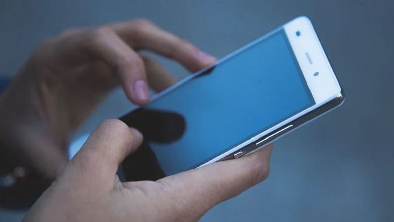 мобильный телефон звонок о заложенном устройстве