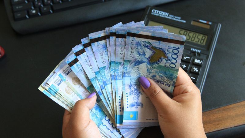 тенге снижение ставки вознаграждения по микрокредитам