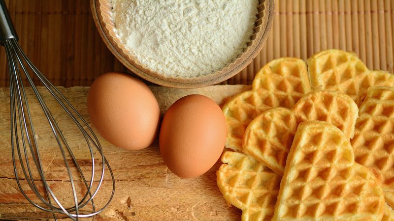 Цены на муку и яйца резко подскочили в Казахстане