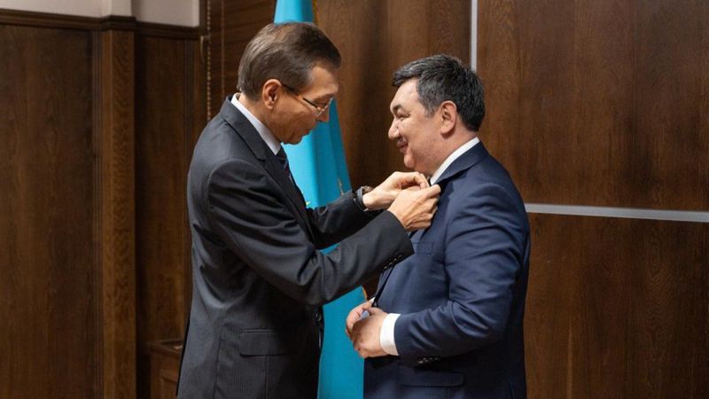 Дархана Кыдырали зарегистрировали депутатом Сената
