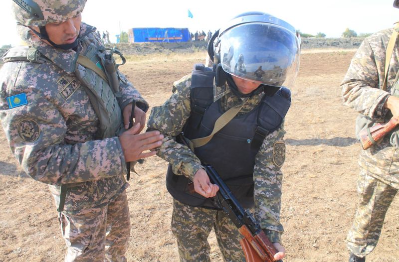 На западе Казахстана прошли боевые учения, фото - Новости Zakon.kz от 14.09.2023 10:39