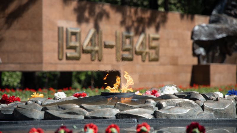 Парк имени 28 гвардейцев-панфиловцев, вечный огонь 