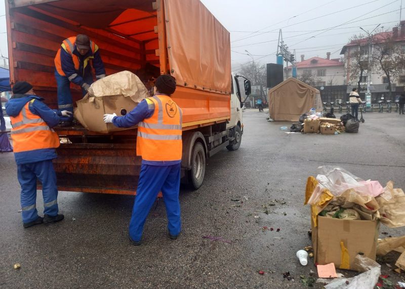 уборка мест стихийной торговли, коммунальщики