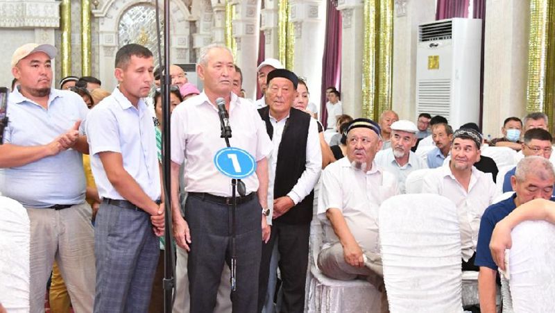 Әкіммен кездесу