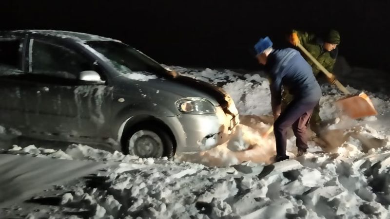 43 человека спасли из снежного плена в Костанайской области